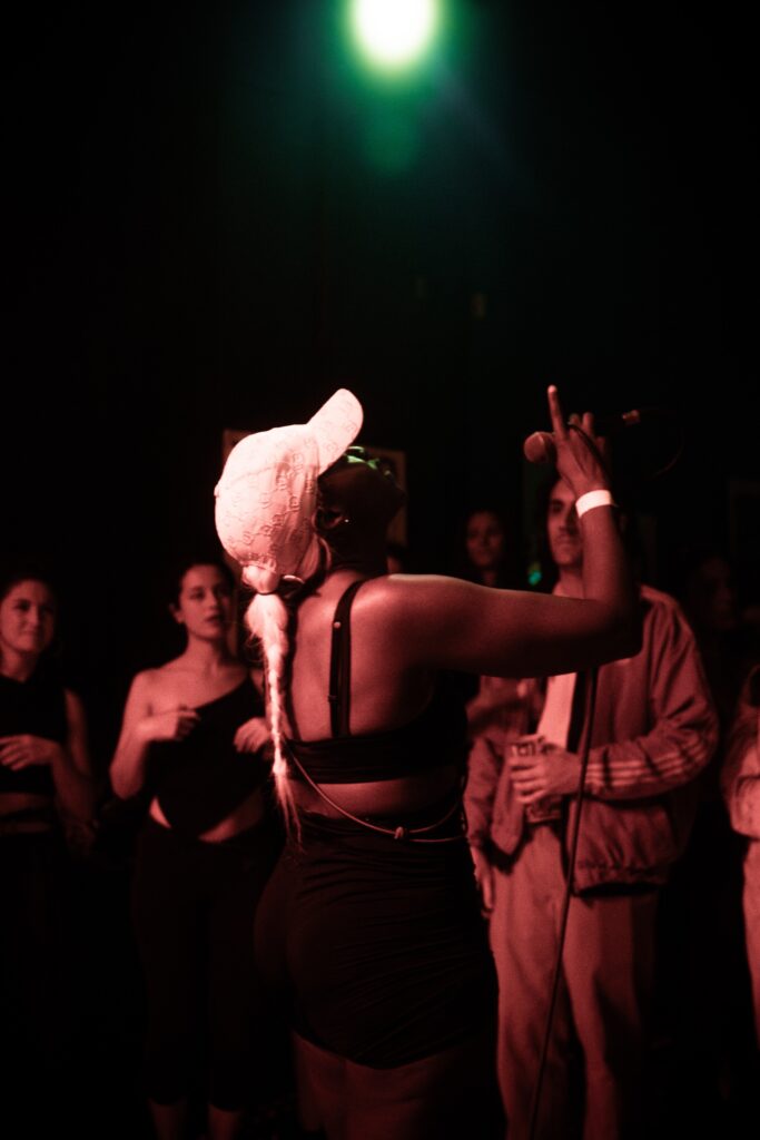 Moesha13-Espace-Julien-Circulation Libre Permadanse